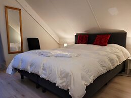 Peaceful Bungalow Near Forest Edge