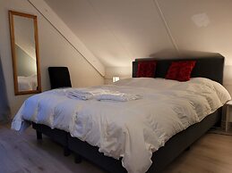 Peaceful Bungalow Near Forest Edge