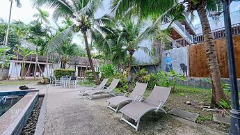 Baan Phu Chalong Place