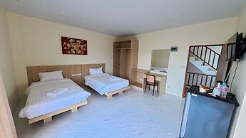 Baan Phu Chalong Place