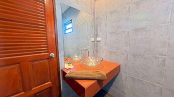 Baan Phu Chalong Place