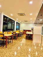 Baan Phu Chalong Place