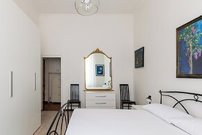 Montegrappa Apartment by Wonderful Italy