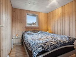5 Star Holiday Home in Hals