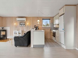 5 Star Holiday Home in Hals