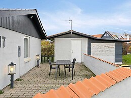 5 Star Holiday Home in Hals