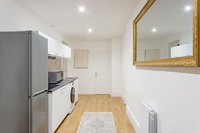 Merveil Family Suite - Cardinal Mercier