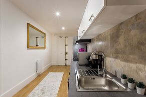 Merveil Family Suite - Cardinal Mercier