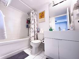 Lux Lakeview Suite CNTower Free Parking