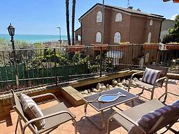 Elegant Villa With hot Tub, Views