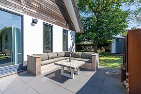 Luxury 8-person Holiday Villa