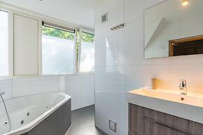 Luxury 8-person Holiday Villa