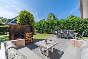 Luxury 8-person Holiday Villa