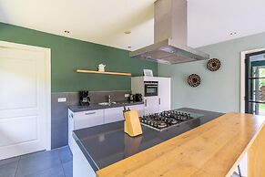 Luxury 8-person Holiday Villa