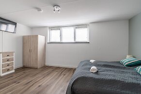 Spacious and Bright 10-person Holiday Villa