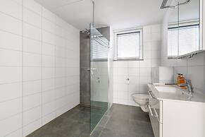 Spacious and Bright 10-person Holiday Villa