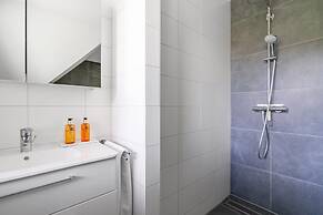 Spacious and Bright 10-person Holiday Villa