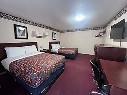Chaplin Inn & Suites