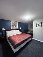 Chaplin Inn & Suites