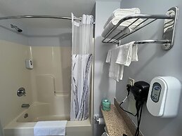 Chaplin Inn & Suites
