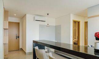 Apts in a Building With Pool and Gym - GRL