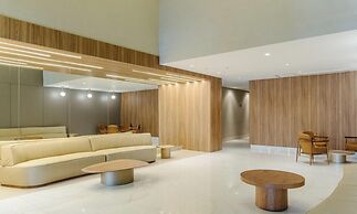 Apts in a Building With Pool and Gym - GRL