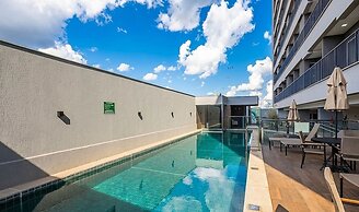 Apts in a Building With Pool and Gym - GRL