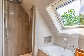 Charming Villa With Sauna and South-facing Garden