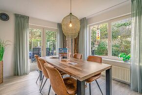 Charming Villa With Sauna and South-facing Garden