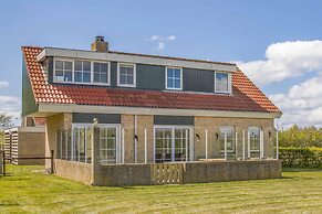 Tastefully Furnished Holiday Home