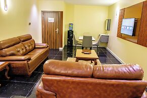 Villa Hilton Hotels & Apartments