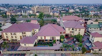 Villa Hilton Hotels & Apartments