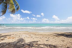 Luxurious Oceanfront Retreat Seaside Otium
