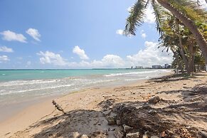 Luxurious Oceanfront Retreat Seaside Otium