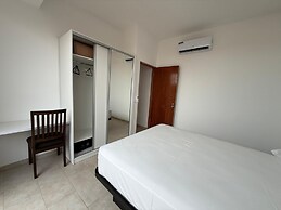 Joli Beach House - Spacious Ground Floor T2 Apartment