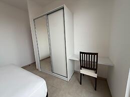 Joli Beach House - Spacious Ground Floor T2 Apartment