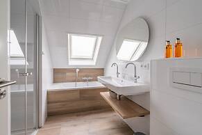 Charming Villa Near the sea and Forest