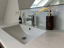 Cozy 1BR plus LR Apt Ghent Gravensteen