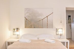 Cozy 1BR Apt Great for Long Stays