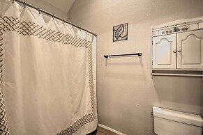 Breezy Mesa Condo w/ Community Pool & Hot Tub!