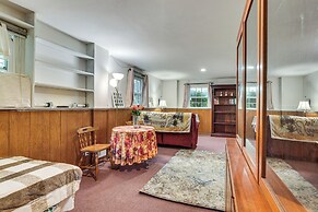 2 Mi to NYC Train: Wfh-friendly Greenwich Apt!