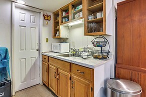 2 Mi to NYC Train: Wfh-friendly Greenwich Apt!