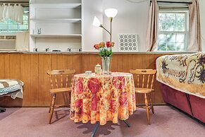 2 Mi to NYC Train: Wfh-friendly Greenwich Apt!