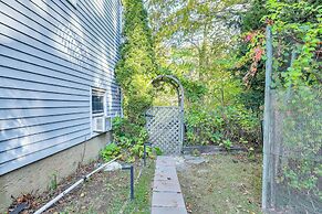 2 Mi to NYC Train: Wfh-friendly Greenwich Apt!