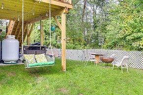 2 Mi to Beach, Shared Yard Space: West Haven Apt!