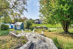 Cabin w/ Halstead Bay Access: Hot Tub, Sauna, Dock