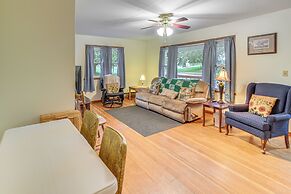 Walk to Restaurant & Bar: Home w/ Deck in Gary