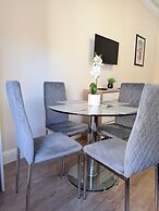 Apartment 2- 216 High Street