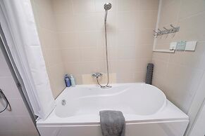 Tyms 4BR 2BA APT TianShan Changning