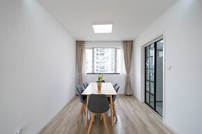 Tyms Tianshan 4BR 2BA APT Residence